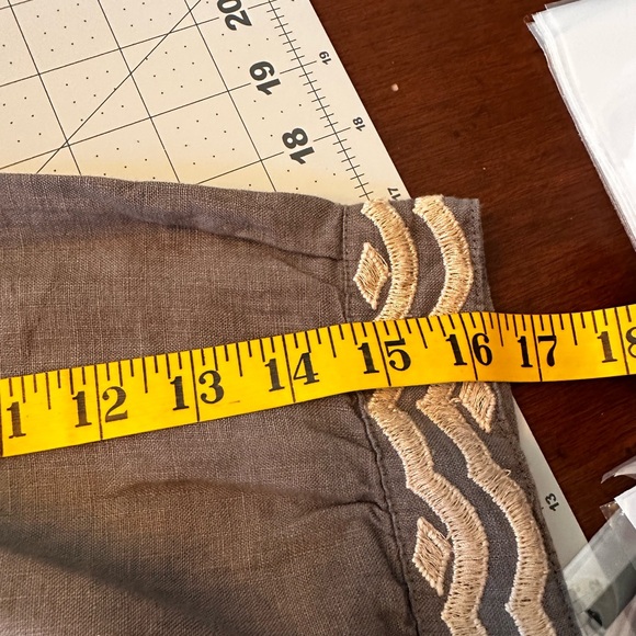 Johnny Was size Med the Cecille boxy Gray Embroidered 3/4 Sleeve Blouse linen - Picture 10 of 12